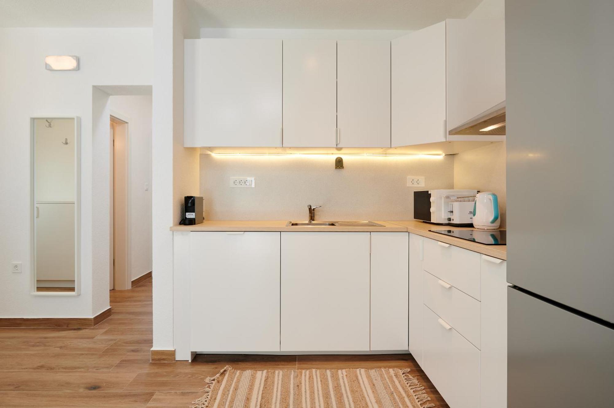 Nela & Sara - 2 Apartments With Heated Swimming Pool Seget Vranjica Exterior photo